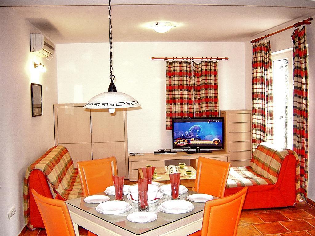 Apartments Maris Petrovac 部屋 写真